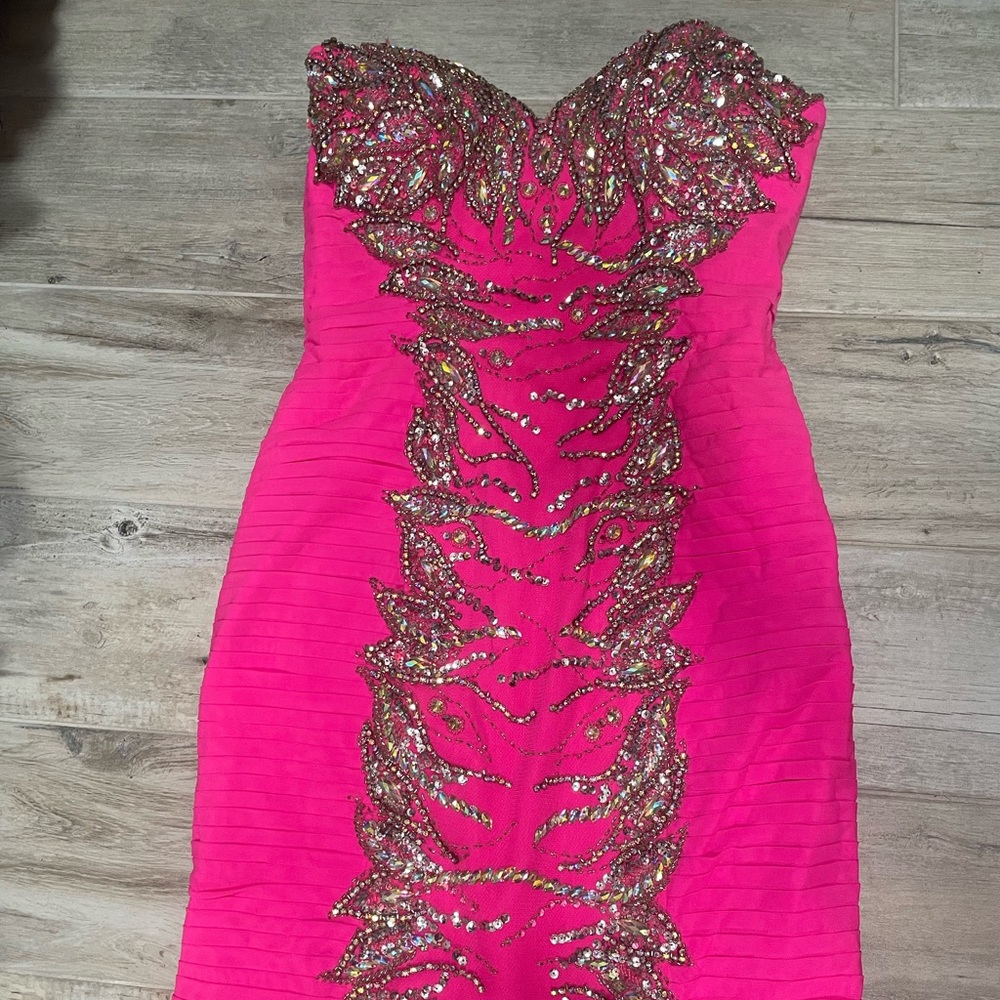 ..just breathtaking. I bought it from someone here but never wore it myself.